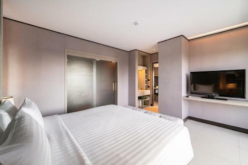 Manhattan Pattaya Hotel - Sha Extra Plus
