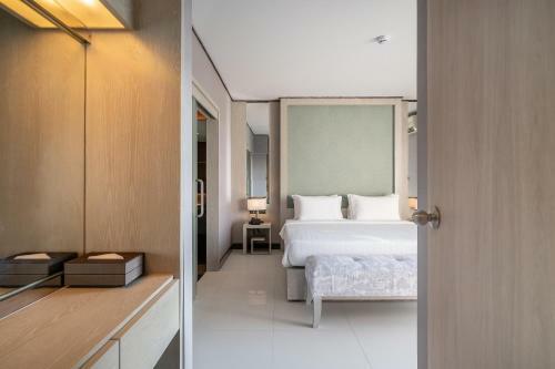 Manhattan Pattaya Hotel - Sha Extra Plus