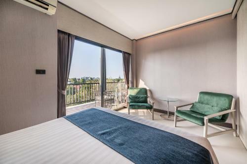 Manhattan Pattaya Hotel - Sha Extra Plus