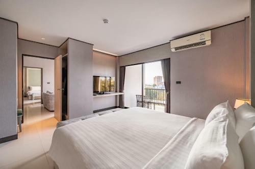 Manhattan Pattaya Hotel - Sha Extra Plus