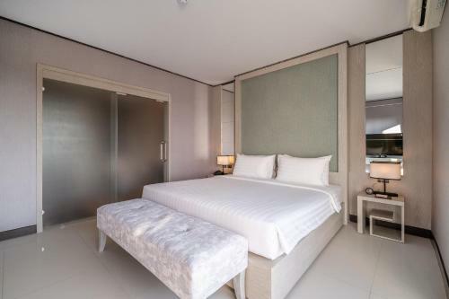 Manhattan Pattaya Hotel - Sha Extra Plus