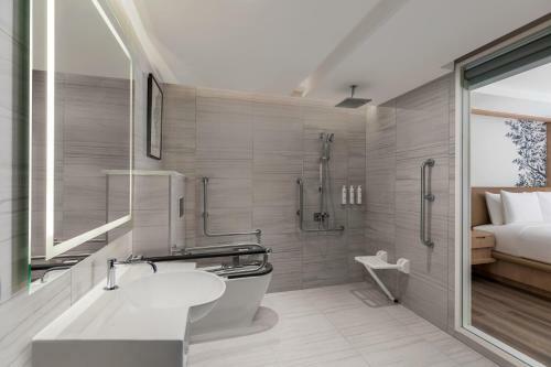 Hotel Courtyard By Marriott North Pattaya - Sha Extra Plus