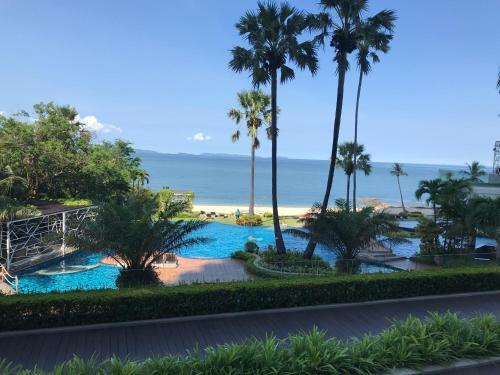 Apartamento Luxurious Beachfront Pattaya