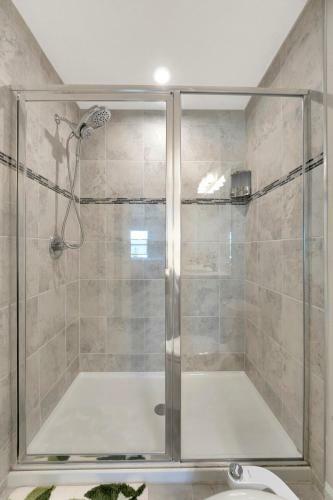 Zenhomes In Heart Of Brandon Convenient Location