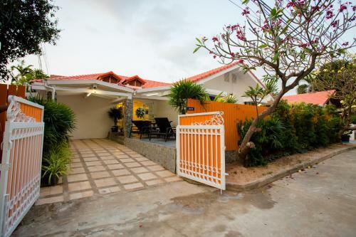 Pattaya Tulips Pool Villa 250meter From Beach