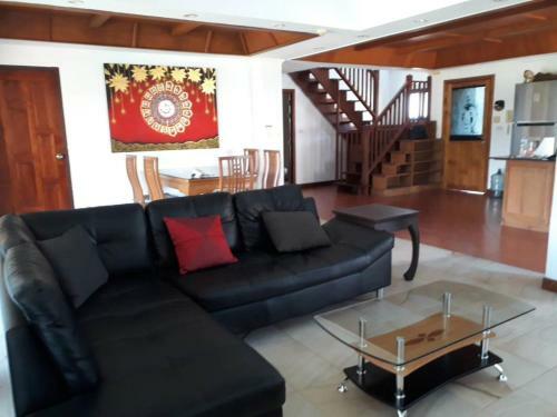 Apartamento Duplex Thabali Chateau Dale, 3 Bedrooms, Swimming Pool