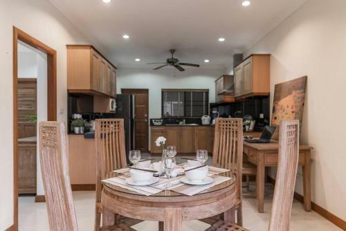 Anb Poolvilla 2br With Private Beach In Pratamnak