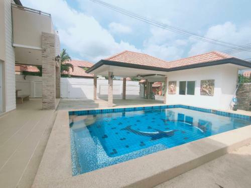 3bd Pool Villa Pattaya With Bathtub - Villa D