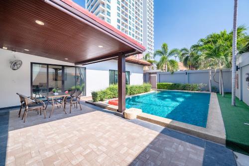 Luxury 3 Bhk Villa 200m From The Beach