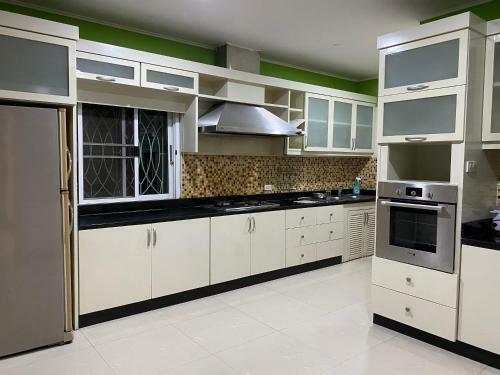 ???,morden Villa 5br,bbq,karaoke