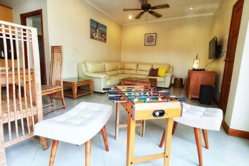 Anb Poolvilla 3br Walk Private Beach In Pratamnak