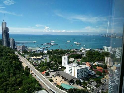 Two Bedrooms 31st Floor 100 Pattaya Bay Seaview