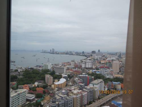 Two Bedrooms 31st Floor 100 Pattaya Bay Seaview