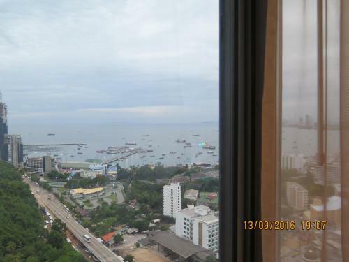 Two Bedrooms 31st Floor 100 Pattaya Bay Seaview