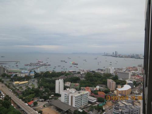 Two Bedrooms 31st Floor 100 Pattaya Bay Seaview