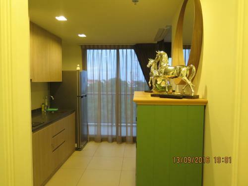 Two Bedrooms 31st Floor 100 Pattaya Bay Seaview
