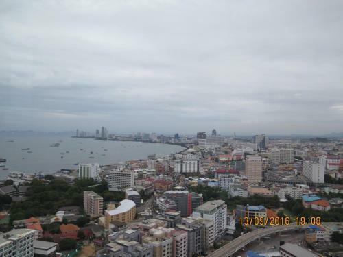 Two Bedrooms 31st Floor 100 Pattaya Bay Seaview