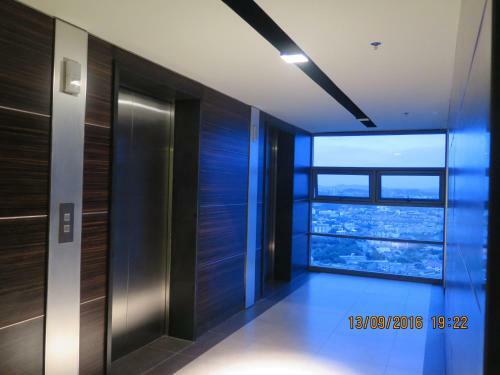 Two Bedrooms 31st Floor 100 Pattaya Bay Seaview
