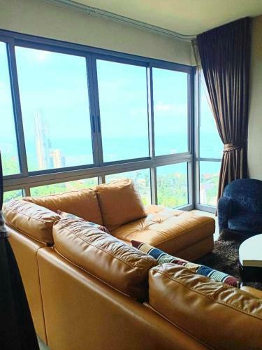 Two Bedrooms 31st Floor 100 Pattaya Bay Seaview