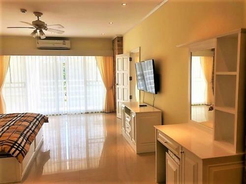 1 Bedroom Apartment At View Talay 5