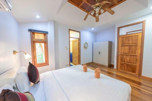 Bali Beach Pool Villa