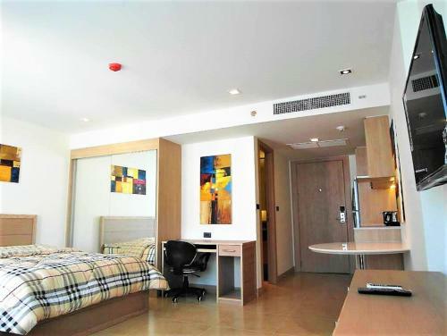 The Cliff Pratumnak - Floor 10 Sea View Studio