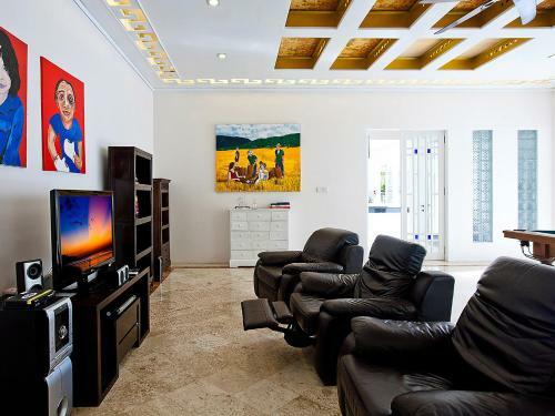 Puri Nirwana Luxury Beachfront Villa