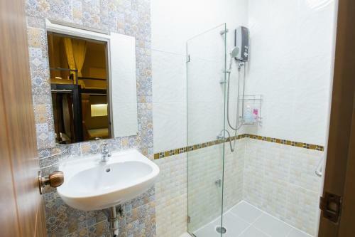 Restiny Hostel