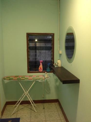 Nty Hostel Near Suvarnabhumi Airport
