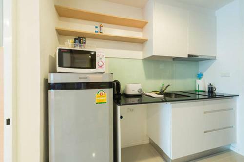 Studio Apartment Near Bts Skytrain Nana Station