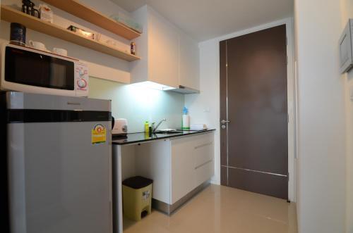 Studio Apartment Near Bts Skytrain Nana Station
