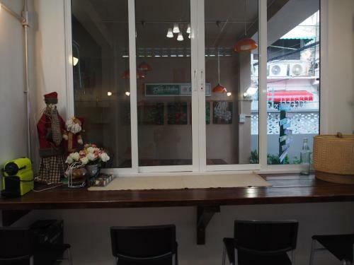 Hostal Sriyanar Place