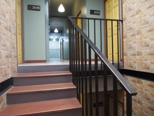 Hostal Sriyanar Place
