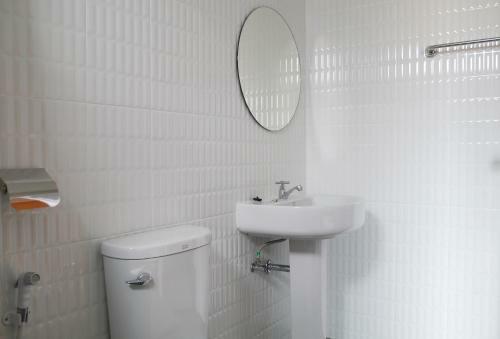 Hostal Baan Mai Guest House
