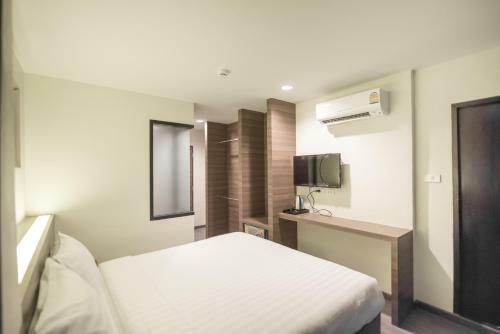 Sovereign Group Hotel At Pratunam