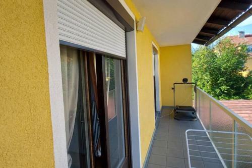 Quiet Apartment Close To Town