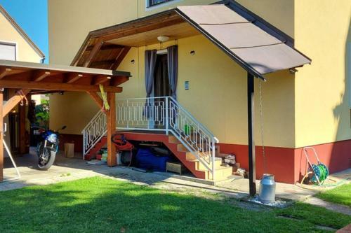 Quiet Apartment Close To Town
