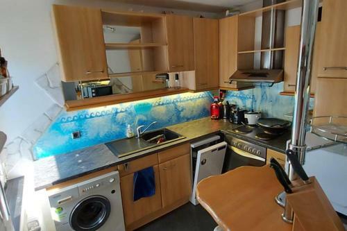 Quiet Apartment Close To Town