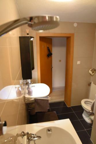 Apartamento 80 M2 Haush�lfte, 3 Zimmer, Parkpl�tze, Bis 6 Pers