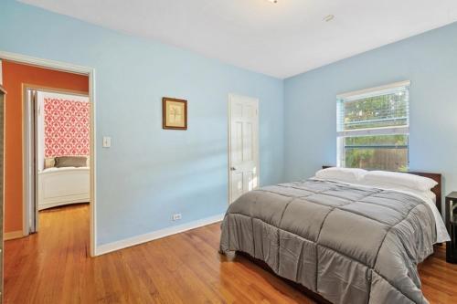 Beautiful Four Bedroom Home In Hollywood Florida