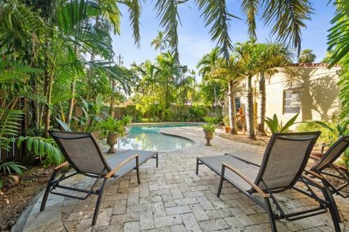 Beautiful Four Bedroom Home In Hollywood Florida