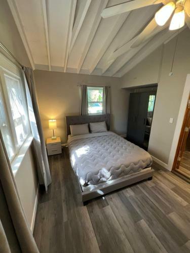 Beautiful Four Bedroom Home In Hollywood Florida