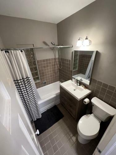 Beautiful Four Bedroom Home In Hollywood Florida