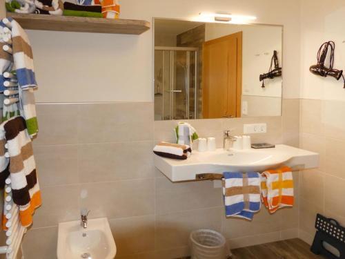 Holiday Home Ferienhaus Wildkogel