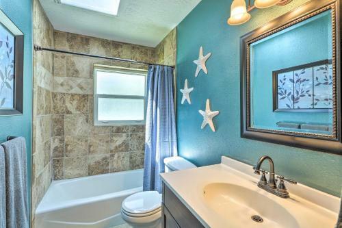 Charming Merritt Island Home With Pool And Grill!