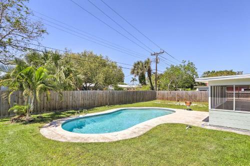 Charming Merritt Island Home With Pool And Grill!