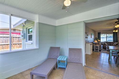 Charming Merritt Island Home With Pool And Grill!