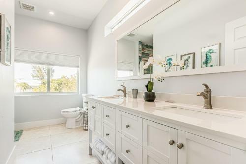 Blue Bungalow