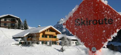 Hostal Landhaus Alpenland