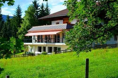 Hostal G�stehaus Kristall